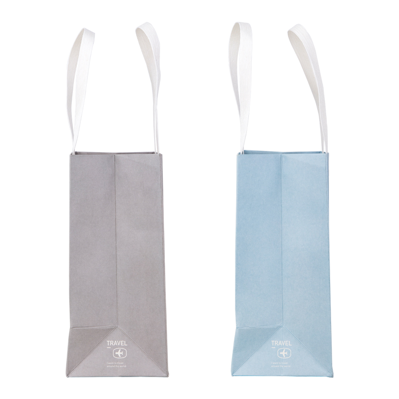 纵横25956飞行记礼品纸袋M码16*10*22cm(竖)(混)